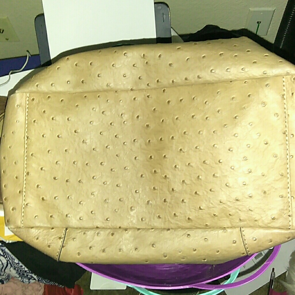 Guess Handbag - Picture 7 of 7